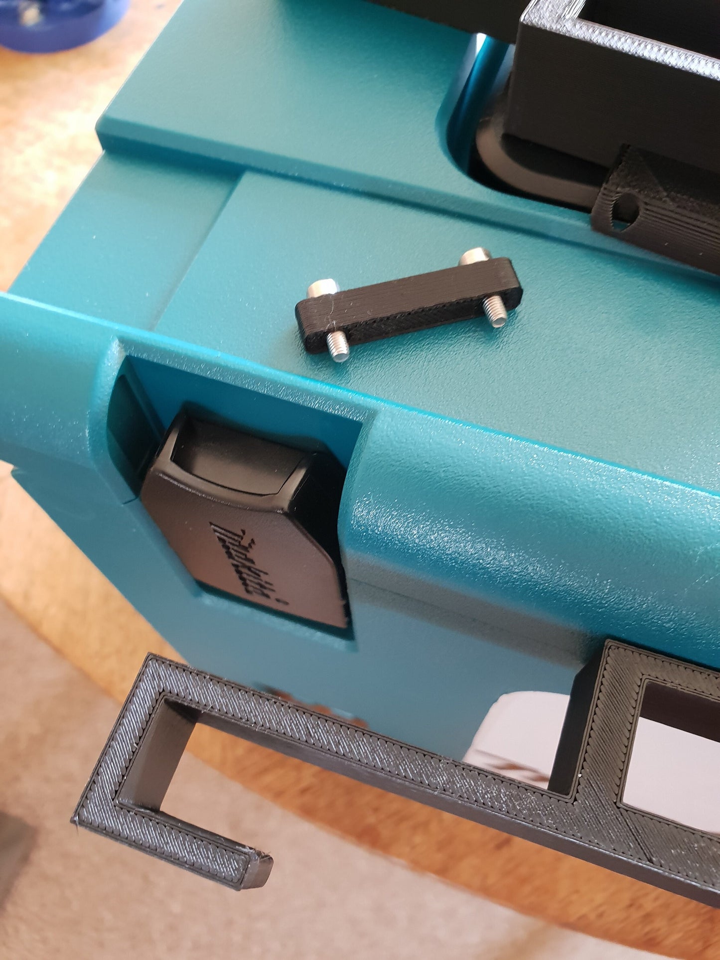 Makita rail / makita macpak rail holder ( 1 pair )