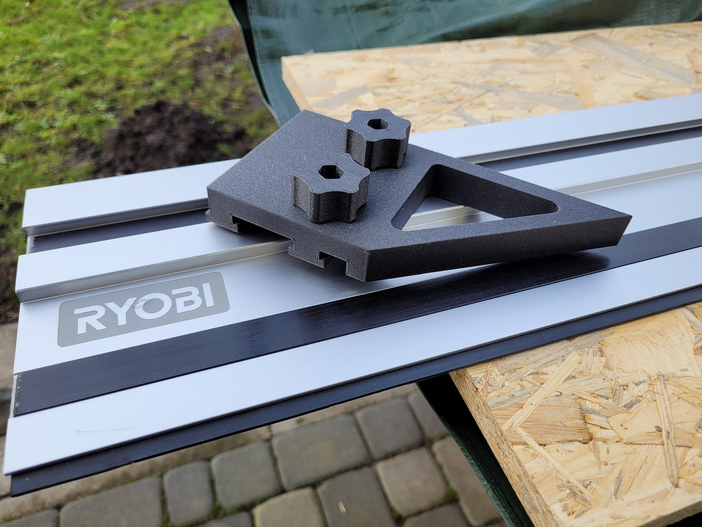Track rail square fence for Ryobi rails