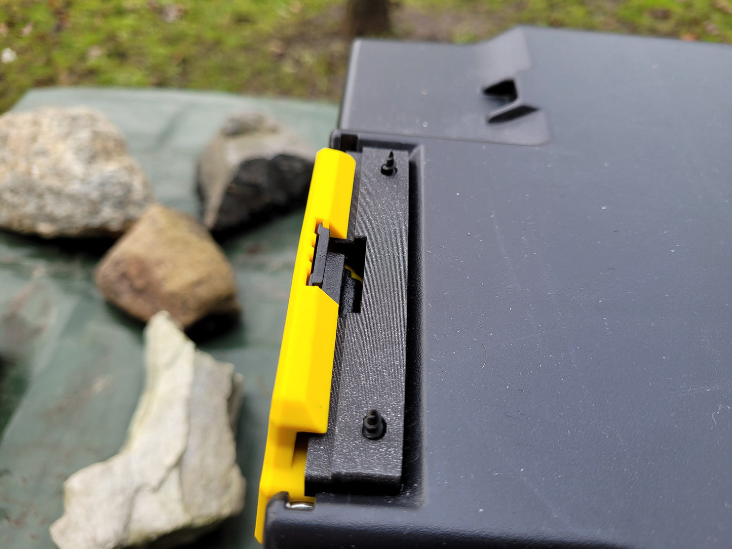Clippable Toughsystem 2.0 tabletop mount (1 set)