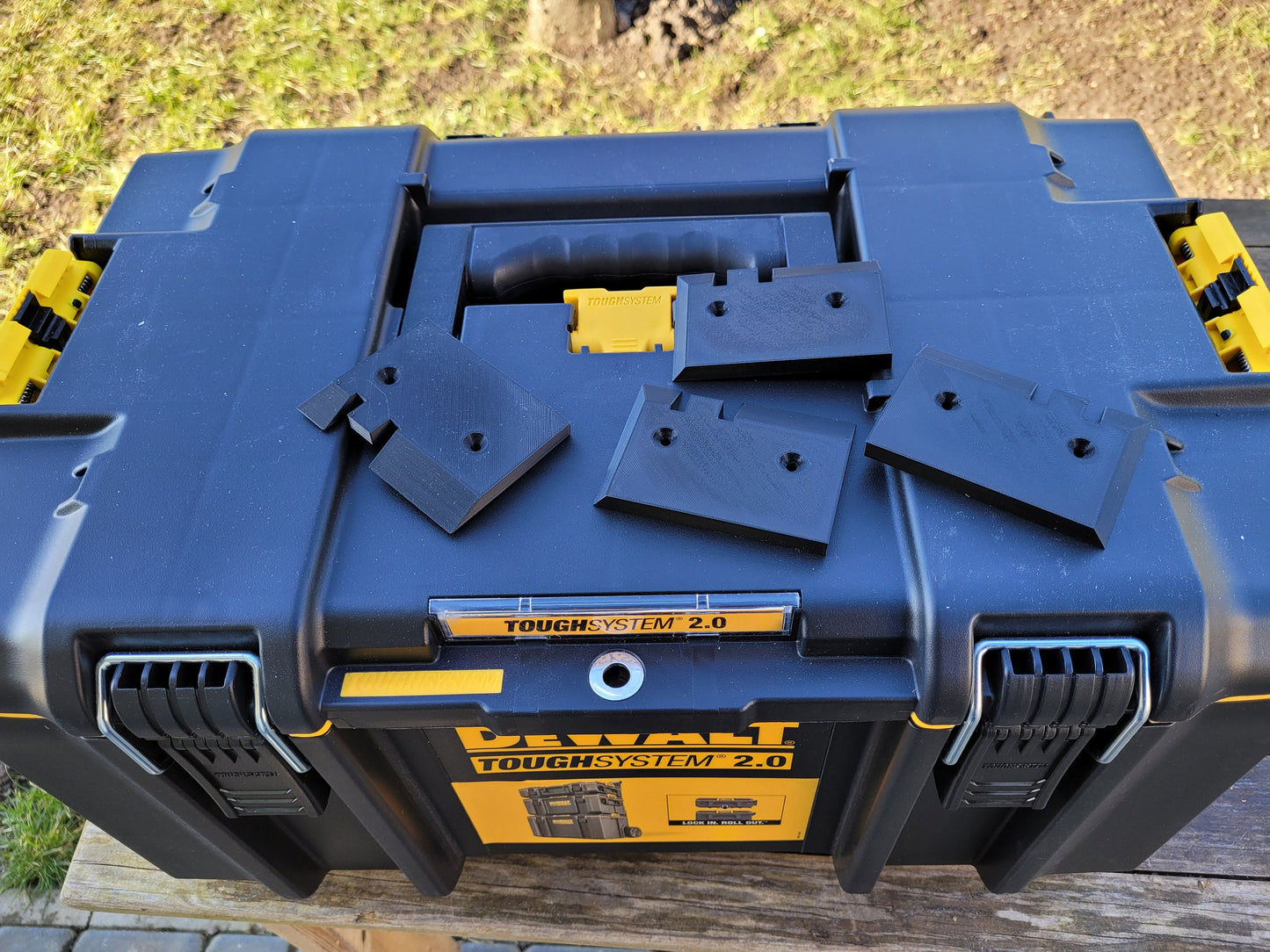 Dewalt Toughsystem 2.0 adapter for tabletop mounting