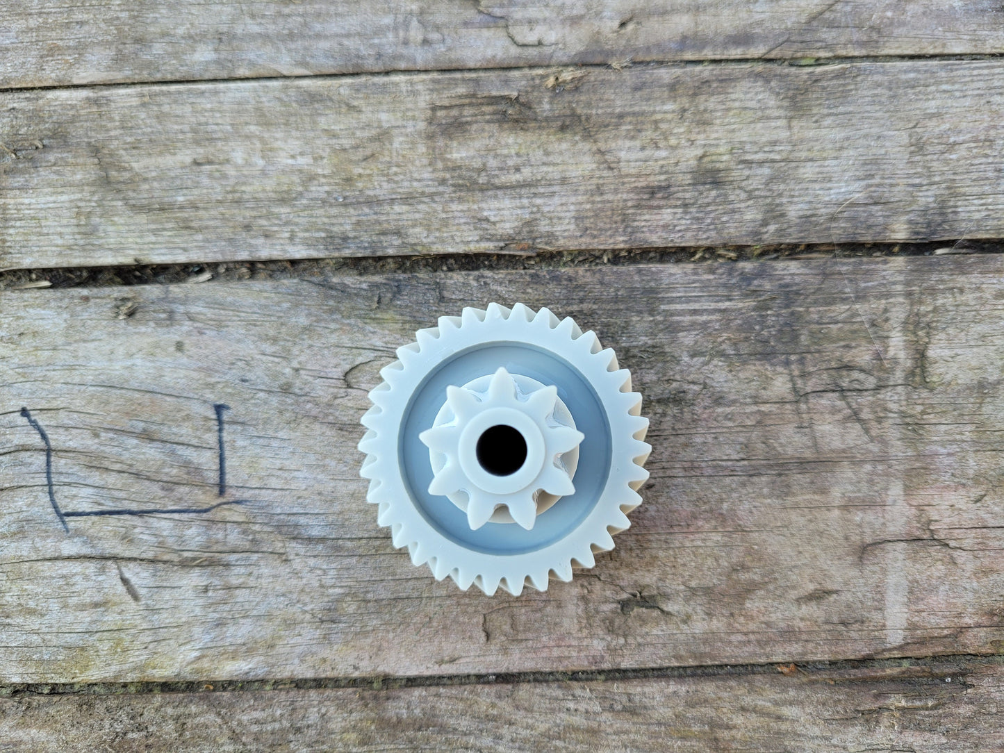 Rexel Rem 820 shredder primary drive gear
