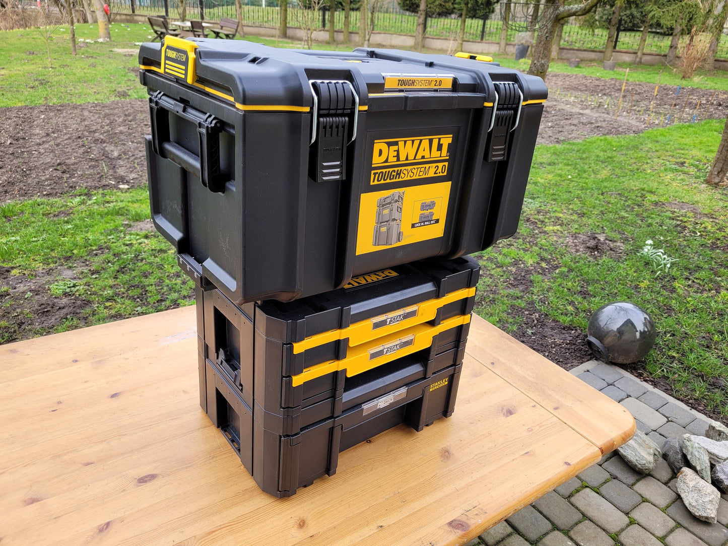 Dewalt Tstak and Stanley Fatmax to Dewalt toughsystem 2.0 and 1.0 mount adapter 1 set (bigger box on top)