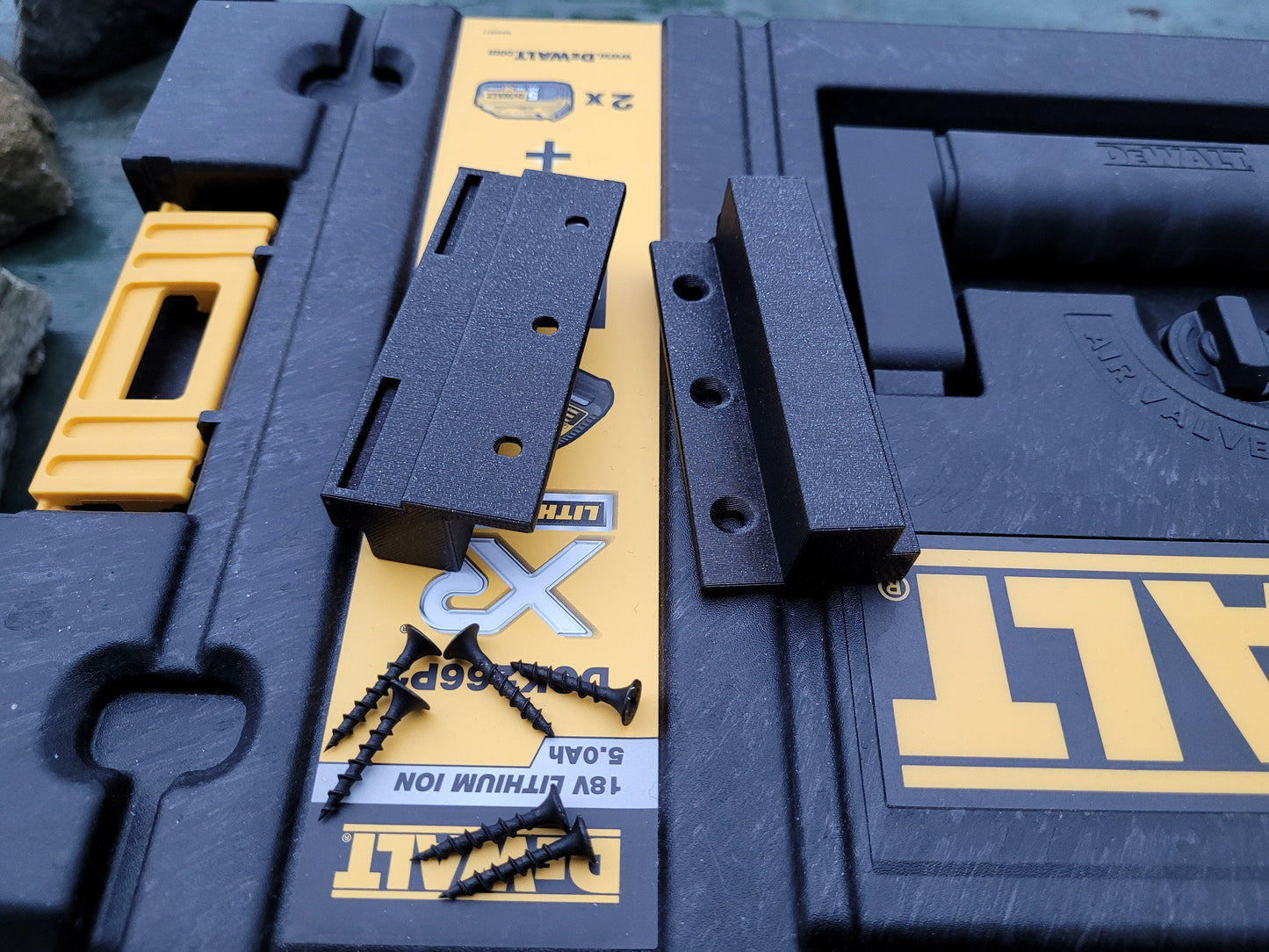 Clippable Toughsystem 1.0 tabletop mount (1 set)