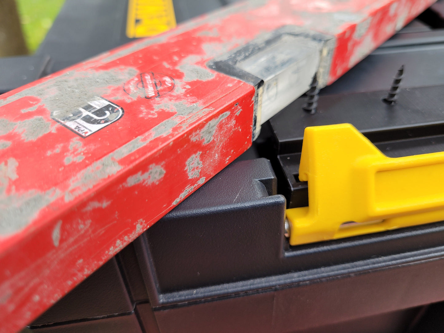 Clippable DeWalt tstak tabletop mount