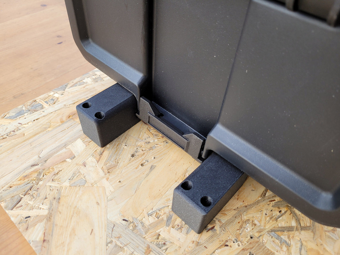 Clippable DeWalt Toughsystem 2.0 floor and wall mount (1 set)