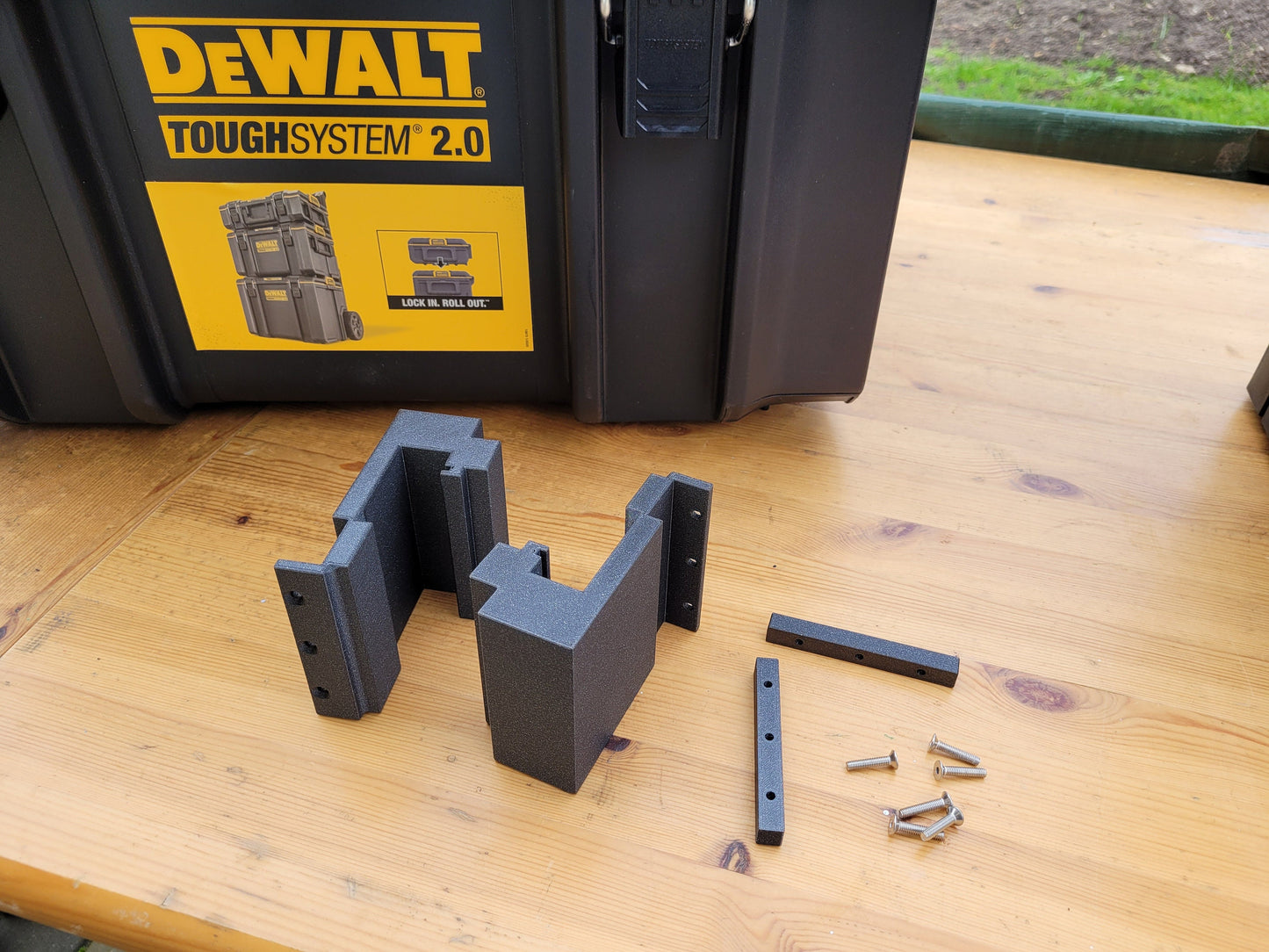 Dewalt Tstak and Stanley Fatmax to Dewalt toughsystem 2.0 and 1.0 mount adapter 1 set (bigger box on top)