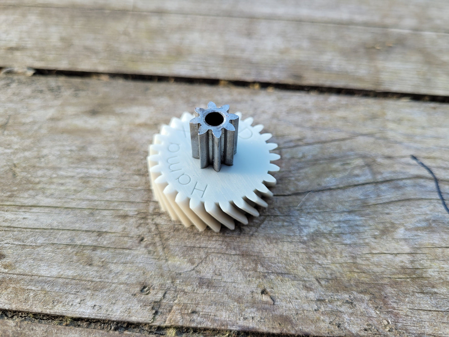 Hama X10CD shredder gear with metal gear socket
