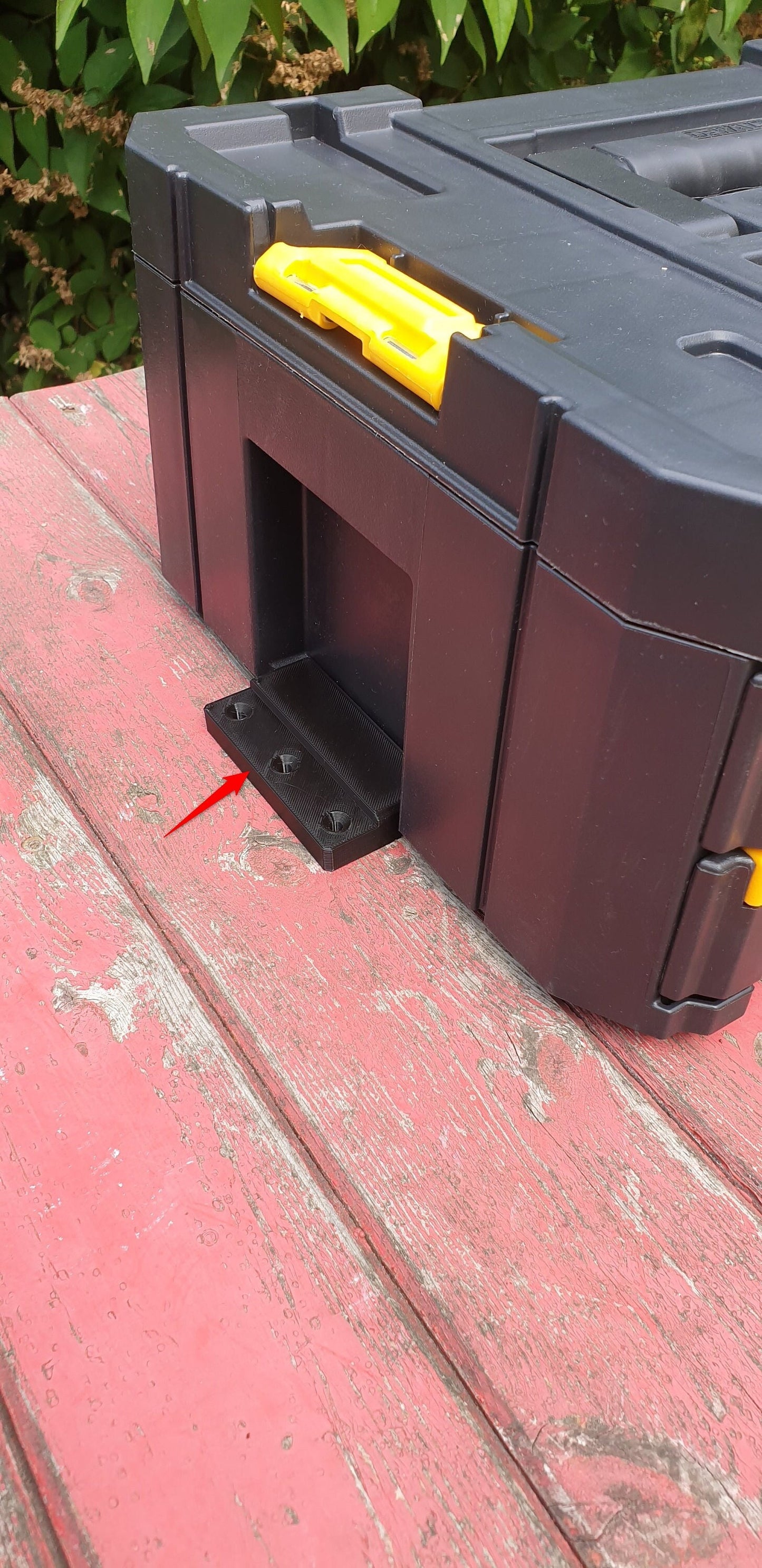 Holder mount for dewalt tstak