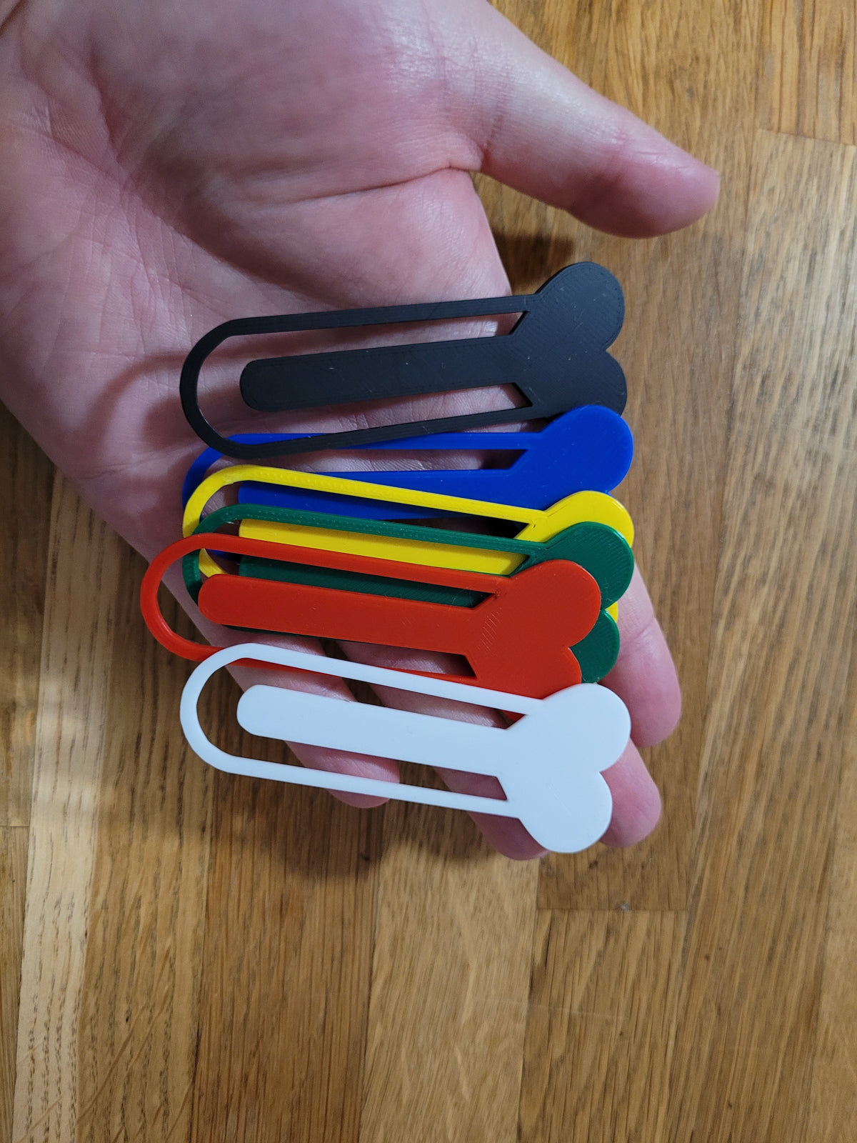 Heart-Shaped Bookmarks | Colorful Plastic Page Marker | Book Lover Gift | Reading Accessory - set of 6