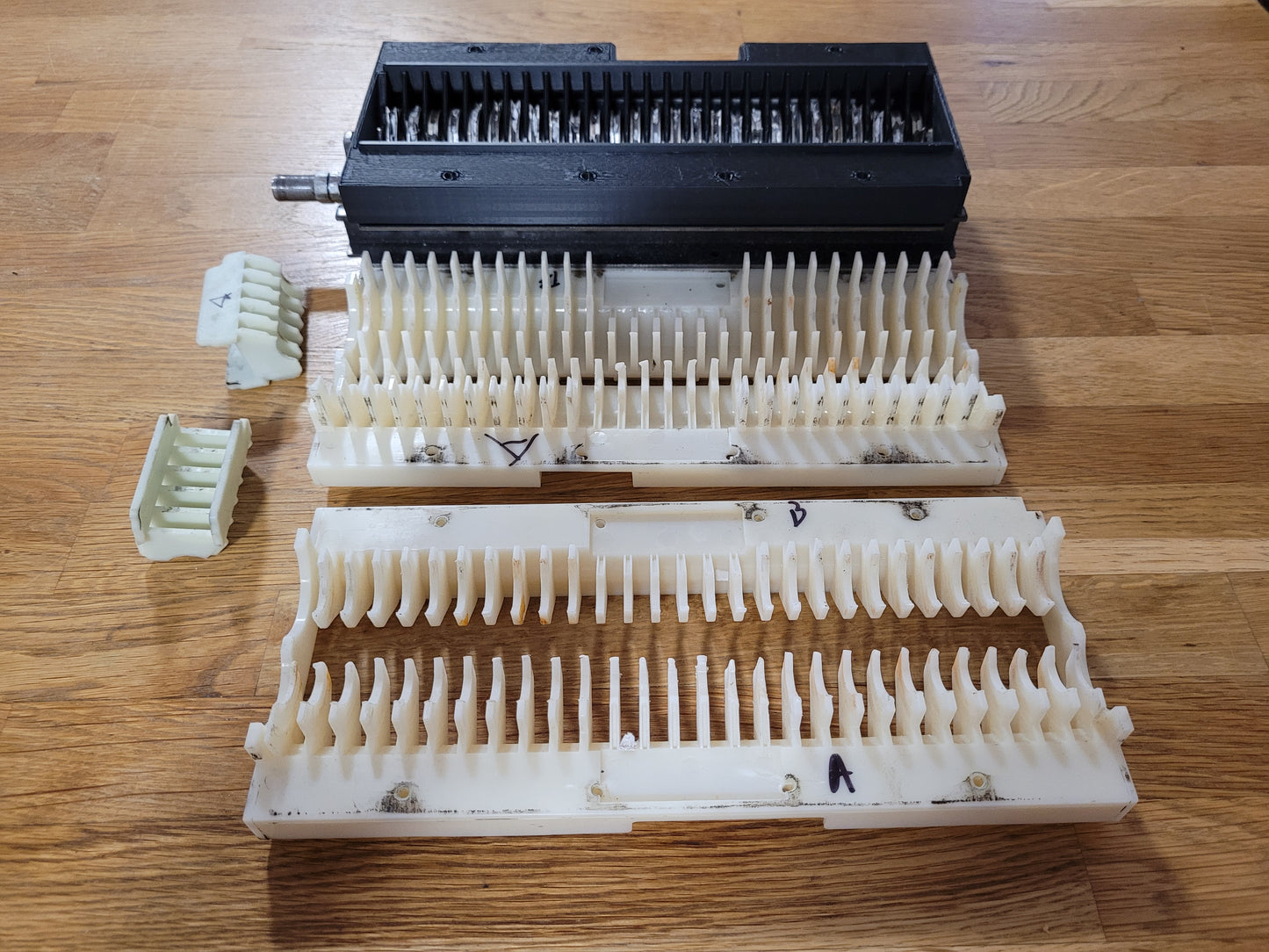 HSM Shredstar X8 X10 blade separator assembly