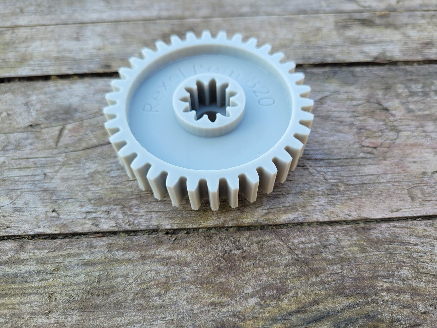 Rexel Rem 820 shredder secondary gear with metal gear socket
