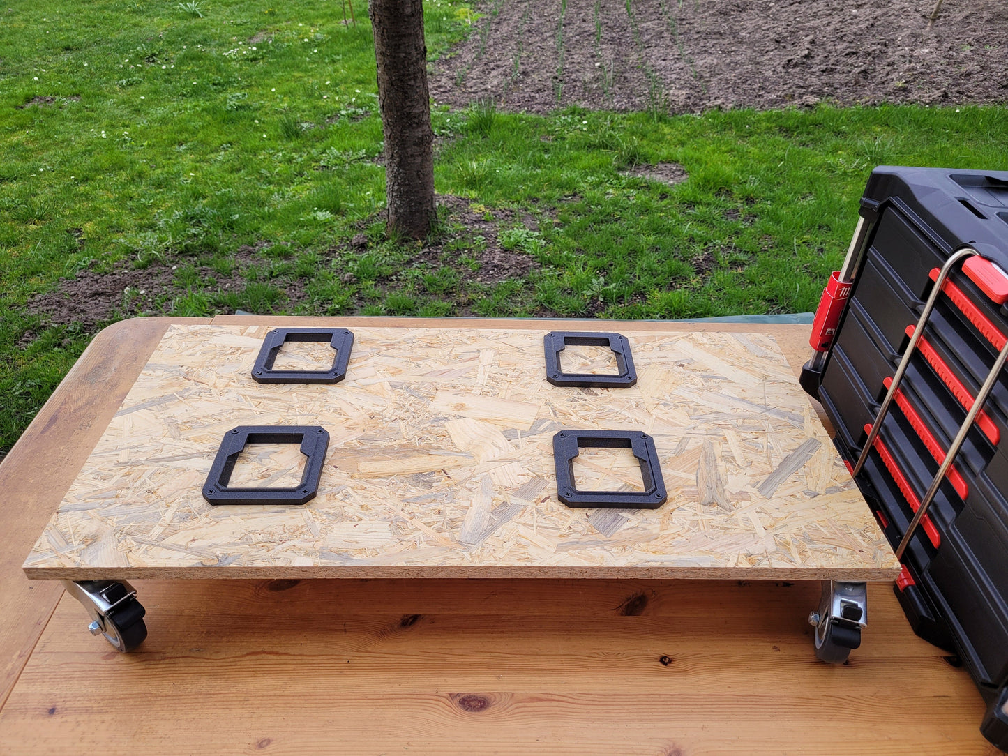 Milwaukee Packout floor mount for caddies (1 set)