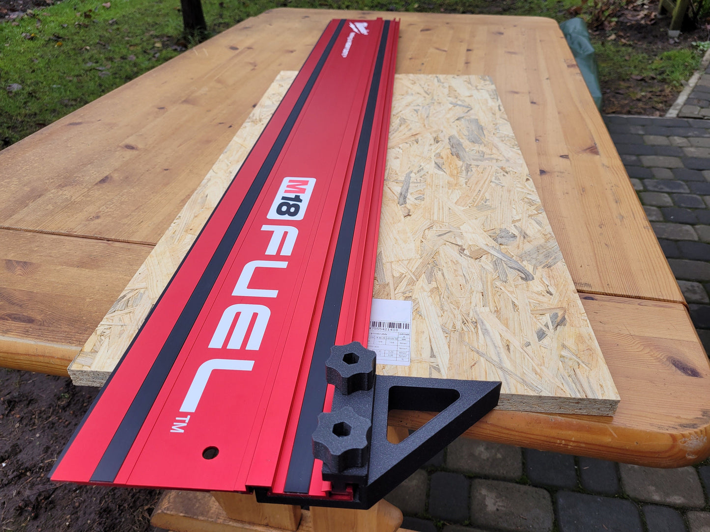 Track rail square fence for Milwaukee M18 rails
