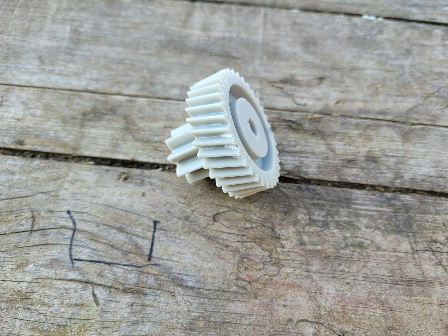 Rexel Rem 820 shredder primary drive gear