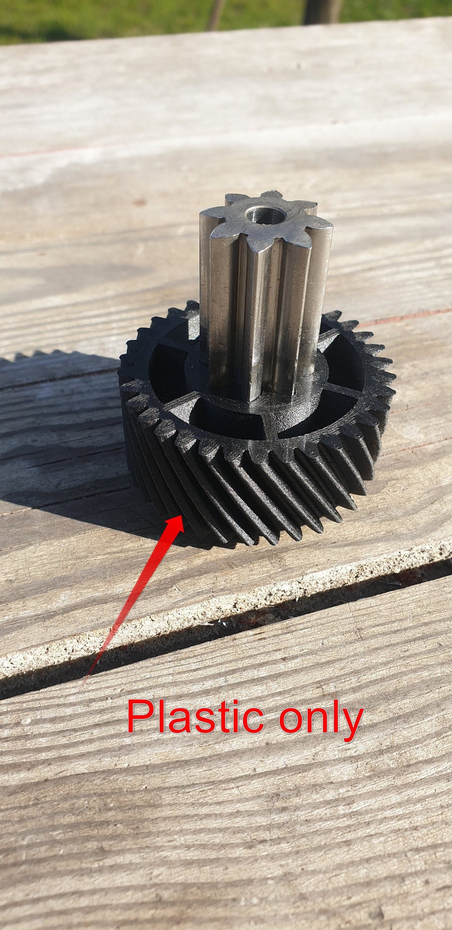 Royal 16mx shredder gear adjacent to motor with metal gear socket