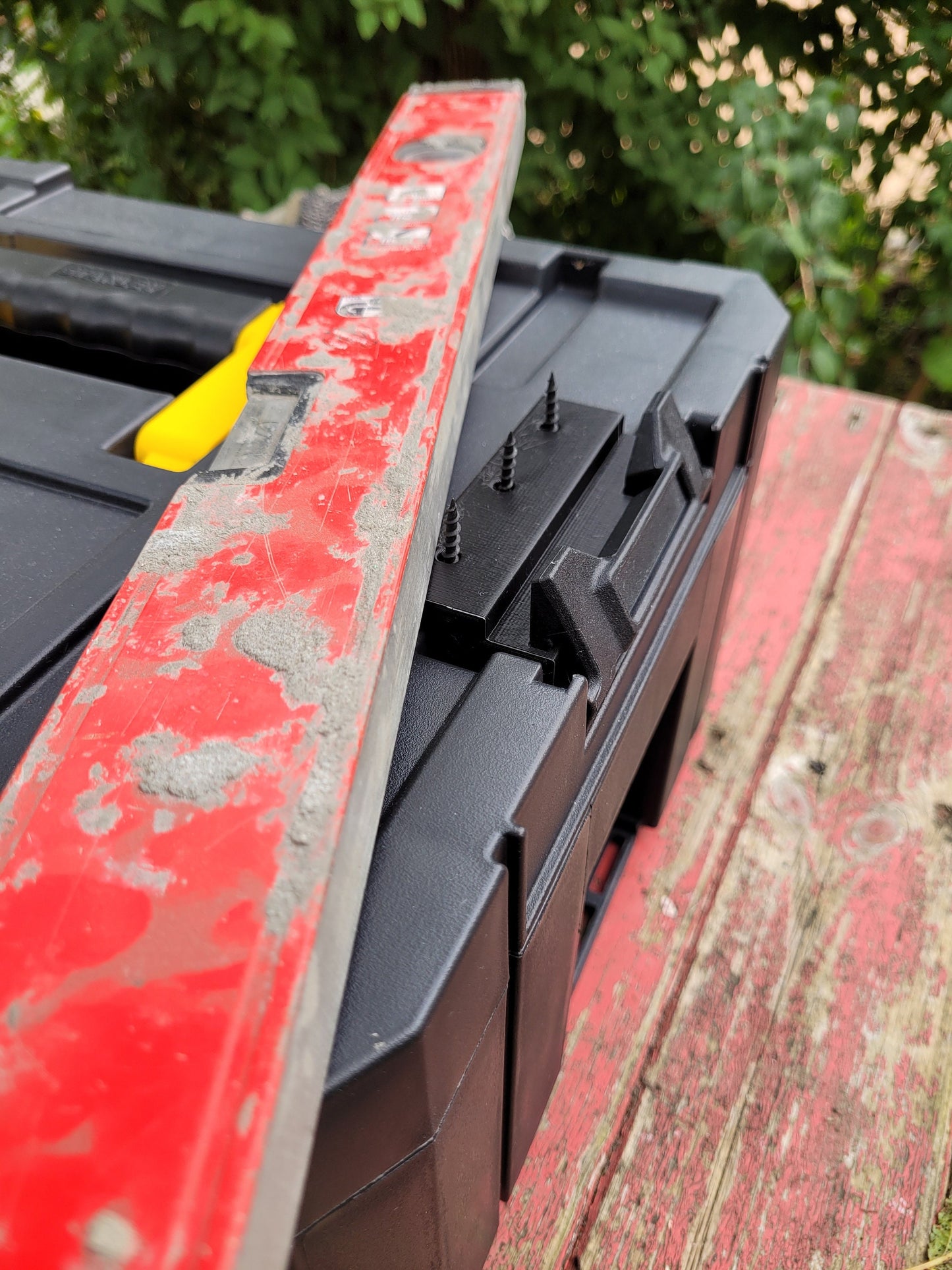 Clippable Stanley Fatmax tabletop mount