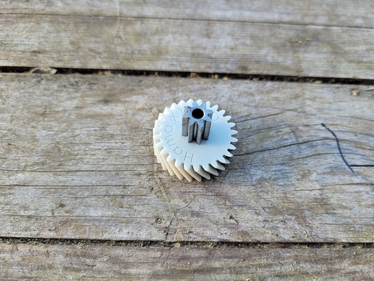 Hama X10CD shredder gear with metal gear socket