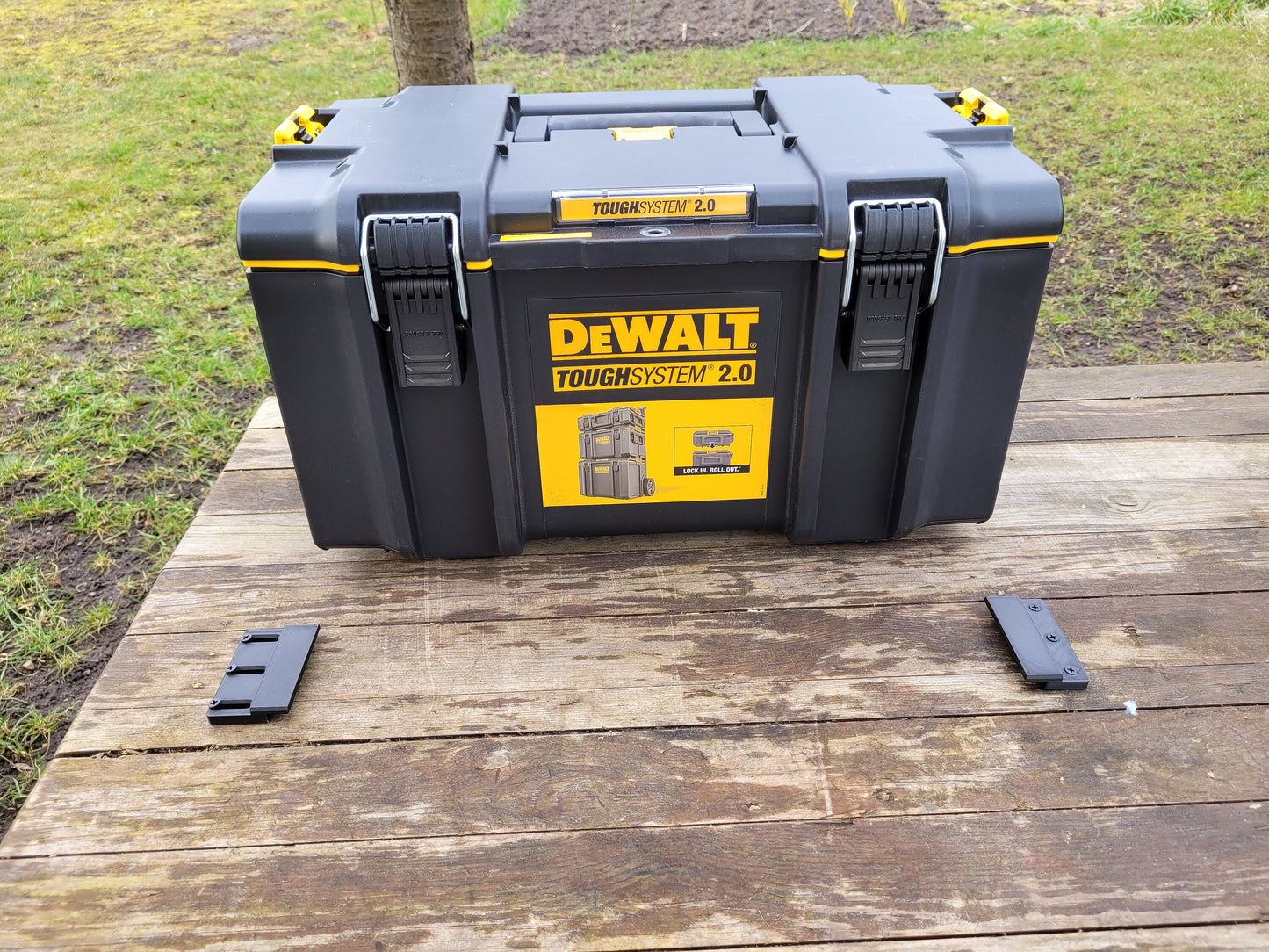 Holder mount for Dewalt Toughsystem